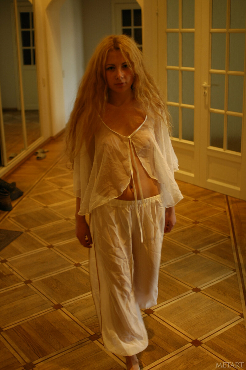 Розалина, 33